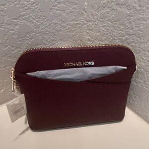 Michael Kors Jet Set Dome Crossbody Bag Purse Burgundy Leather Fall Winter NWT